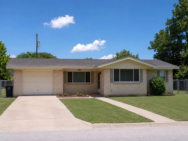 $1,495 | 313 Highland Drive, Burnet, TX 78611