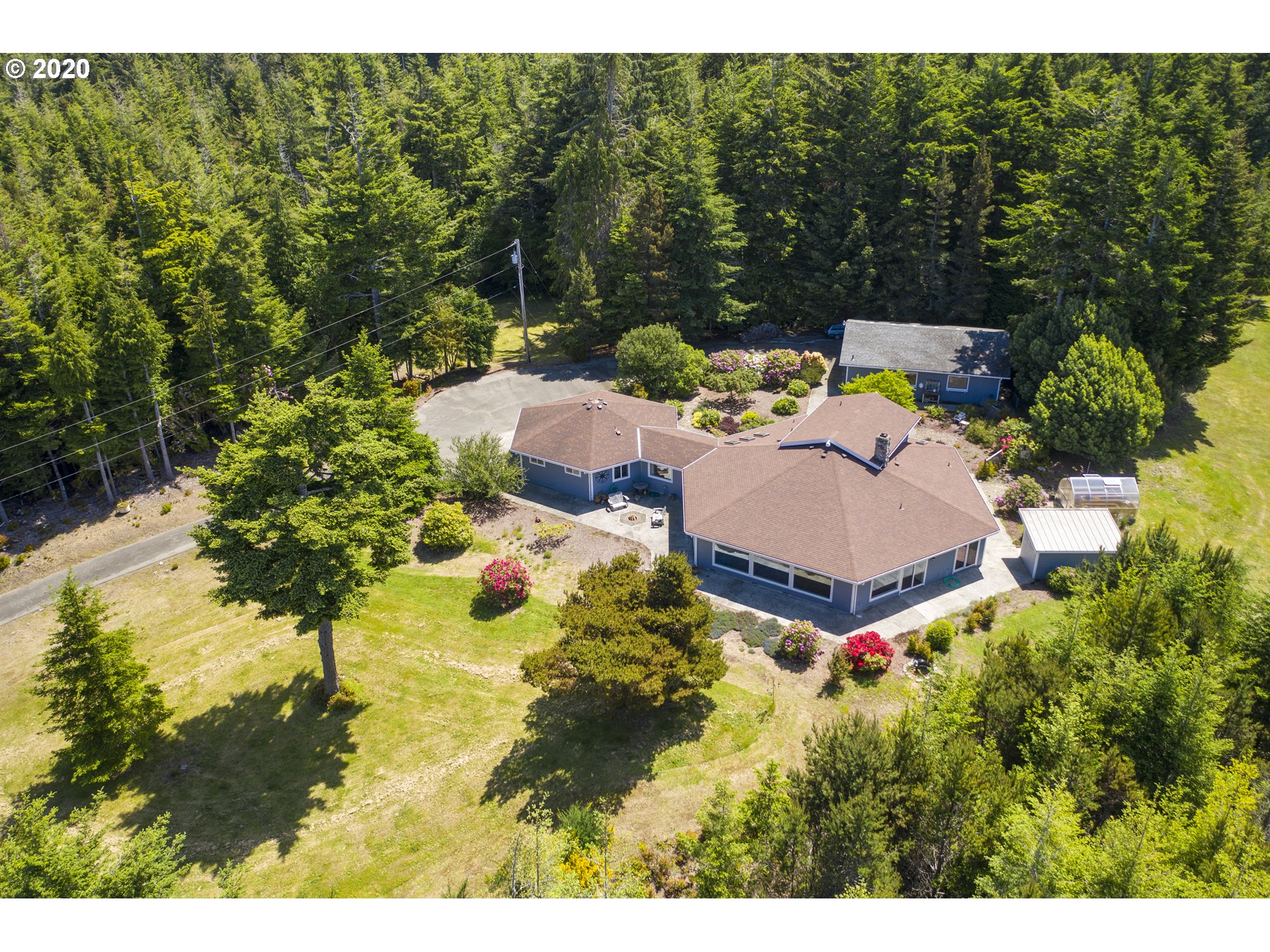 62743 Crown Point Road Coos Bay, OR 97420 - Photo 2 of 32
