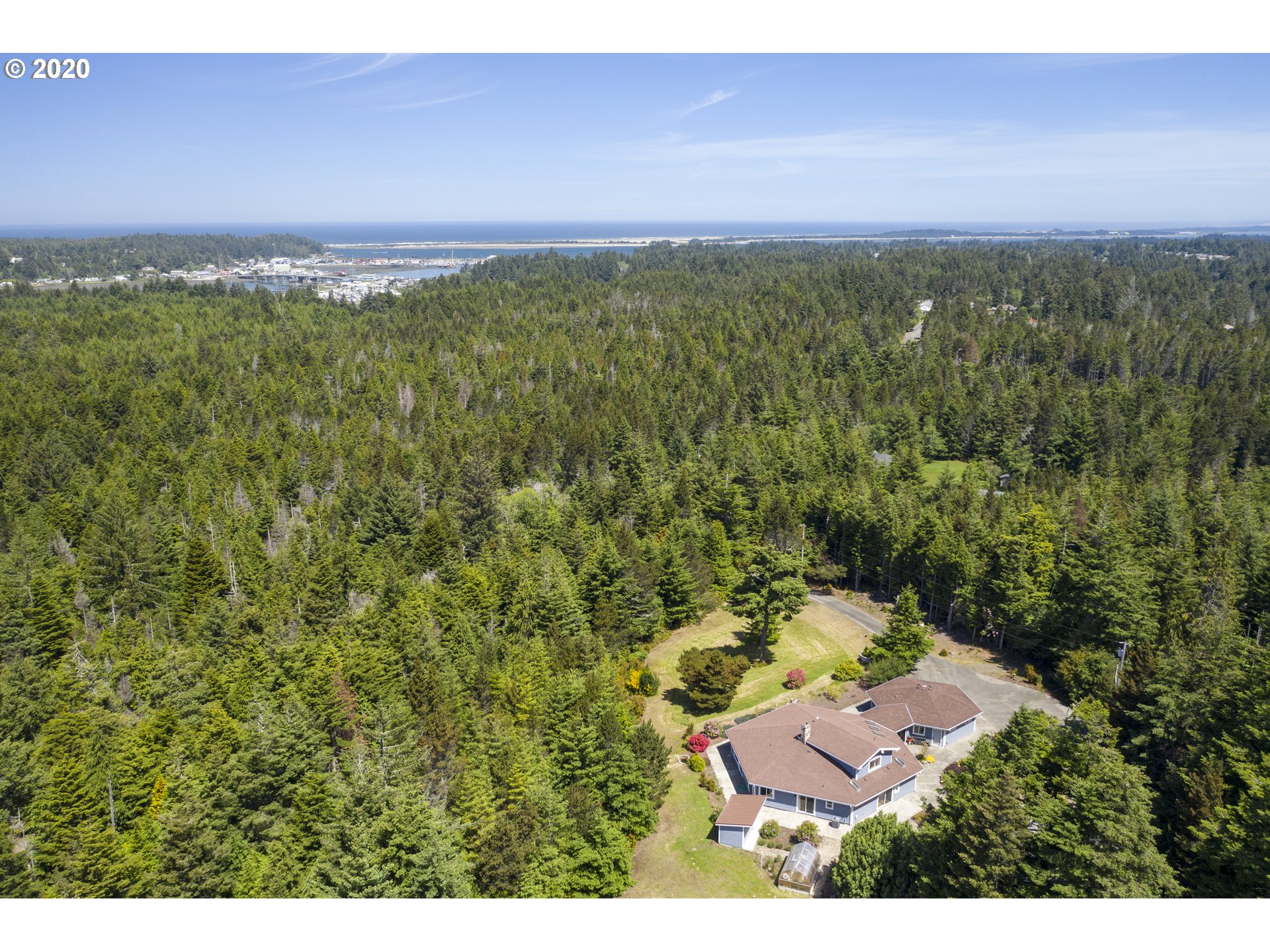 62743 Crown Point Road Coos Bay, OR 97420 - Photo 3 of 32