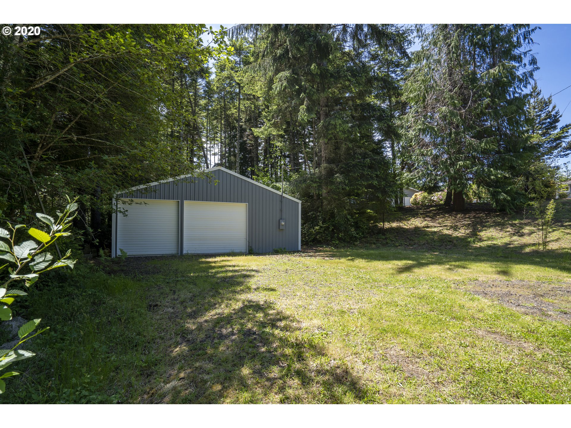 62743 Crown Point Road Coos Bay, OR 97420 - Photo 6 of 32