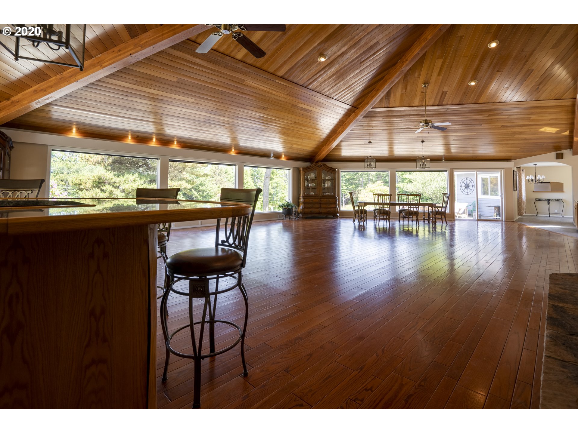 62743 Crown Point Road Coos Bay, OR 97420 - Photo 10 of 32