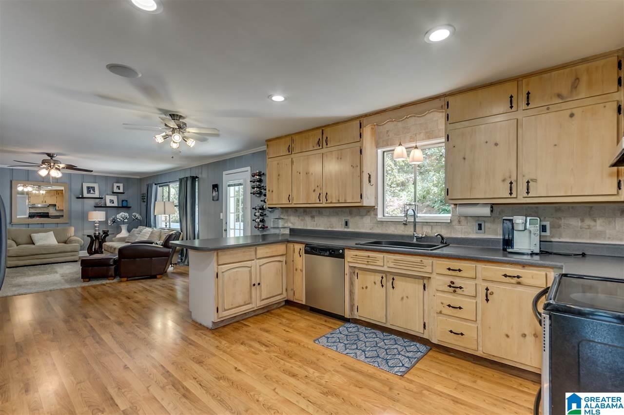 1711 Ridge Road Birmingham, AL 35209 - Photo 7 of 43 Gallery Image 7