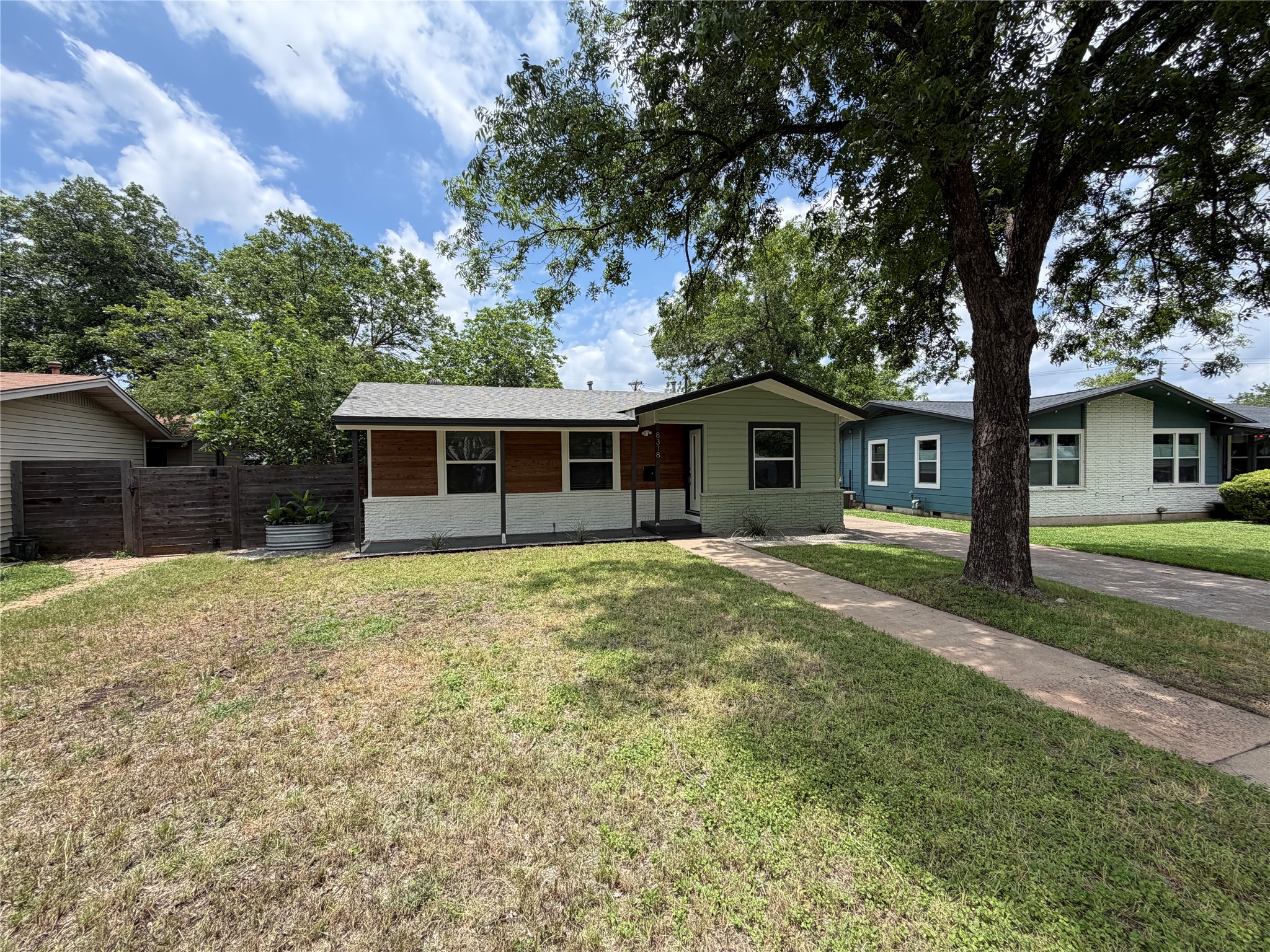 8318 Burrell Drive Austin, TX 78757 - Photo 2 of 27