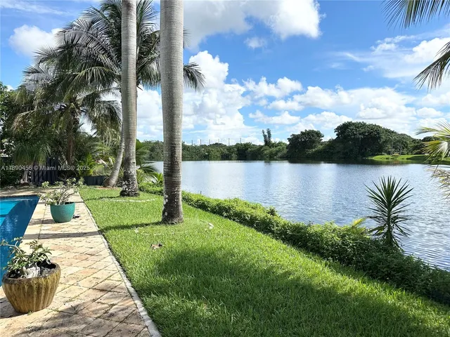 $7,000 | 960 Bayberry Point Drive, Plantation, FL 33324