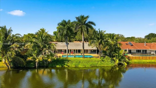 $6,800 | 960 Bayberry Point Drive, Plantation, FL 33324