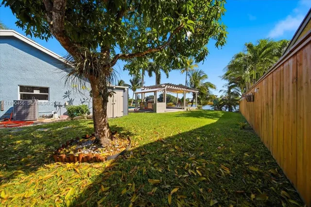 $6,800 | 960 Bayberry Point Drive, Plantation, FL 33324