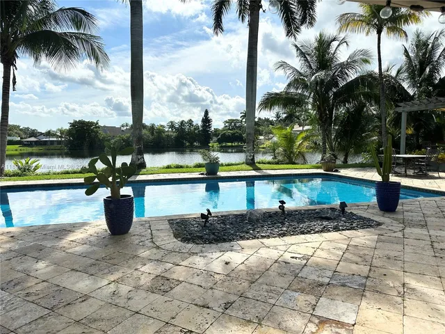 a view of a water fountain and a fountain