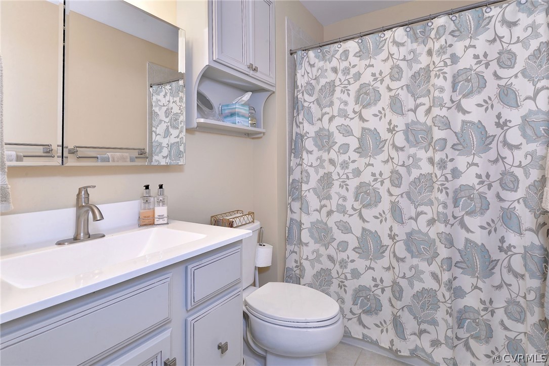 204 Arbordale Loop Williamsburg, VA 23188 - Photo 22 of 41 a bathroom with a sink and a toilet
