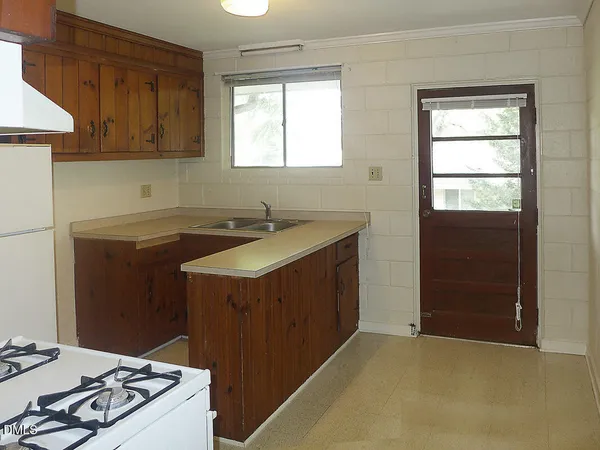 $1,095 | 529 Hillsborough Street, Unit G2, Chapel Hill, NC 27514