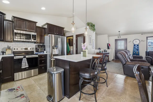 $420,000 | 1435 Anthem Drive, Neenah, WI 54956