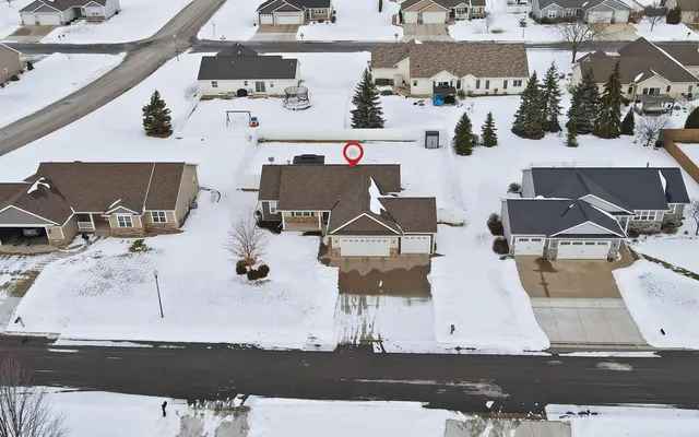 $420,000 | 1435 Anthem Drive, Neenah, WI 54956