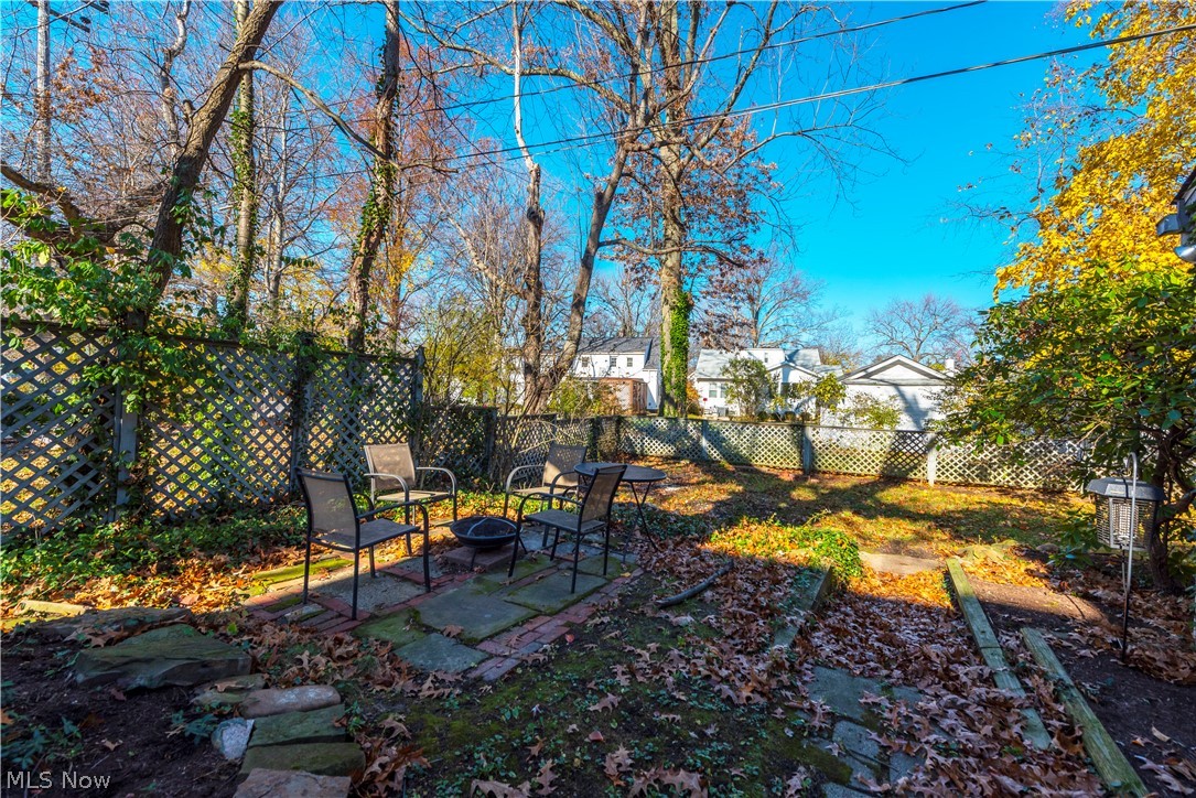 24224 Russell Road Bay Village, OH 44140 - Photo 26 of 34