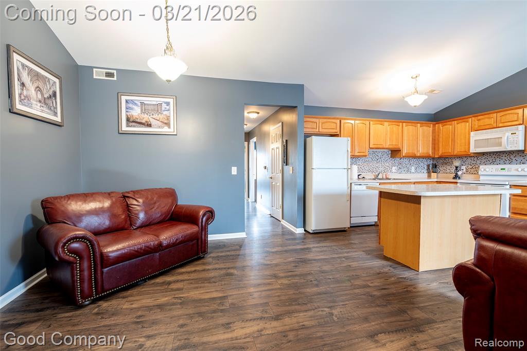 33530 Utica Road Fraser, MI 48026 - Photo 5 of 16
