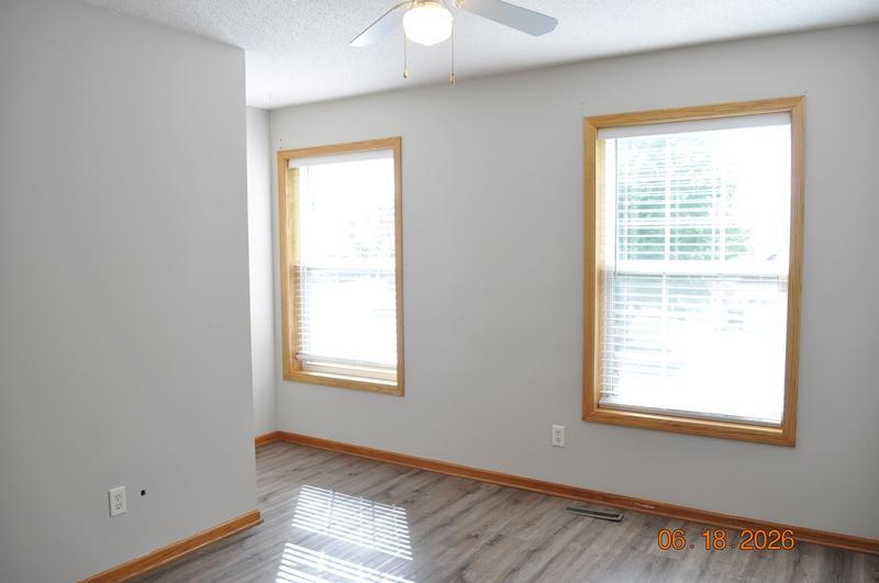4926 Rusten Road St. Paul, MN 55122 - Photo 11 of 20