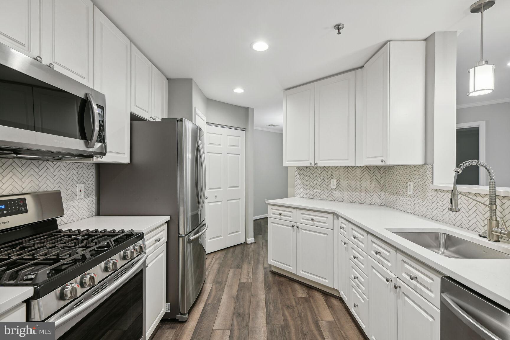 5563 Seminary Road, Unit 216 Falls Church, VA 22041 - Photo 1 of 44 Stainless Steel App - New Countertops & Backsplash