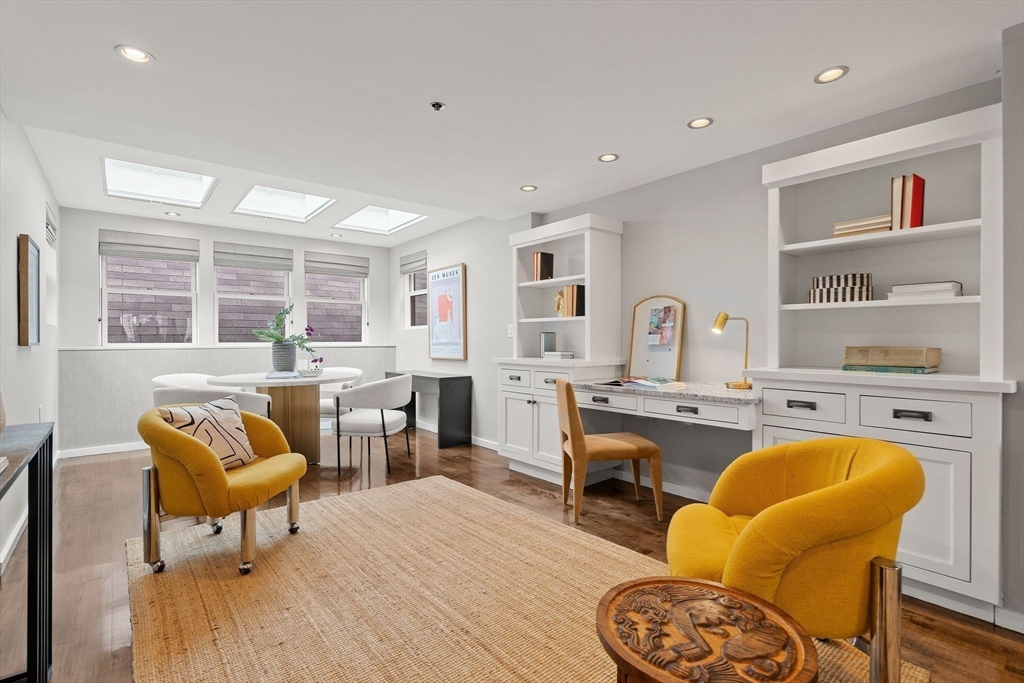 357 Commercial Street, Unit 720 Boston, MA 02109 - Photo 7 of 16