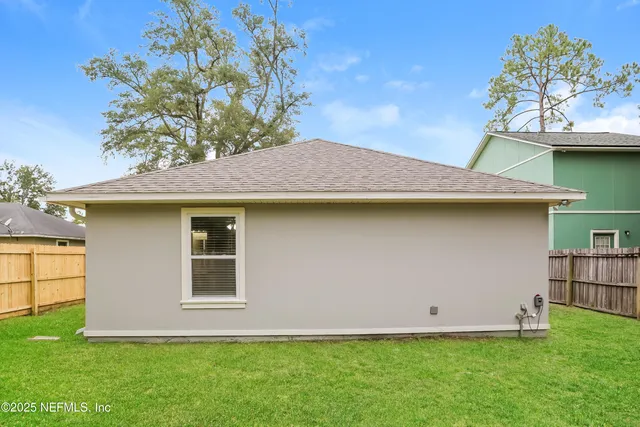 $1,745 | 3750 Warwick Street, Jacksonville, FL 32207