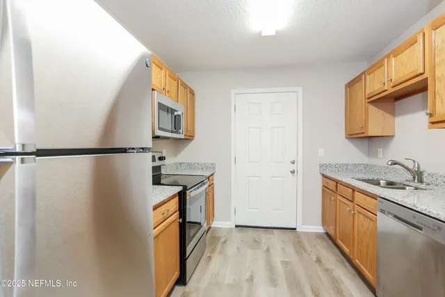 $1,745 | 3750 Warwick Street, Jacksonville, FL 32207