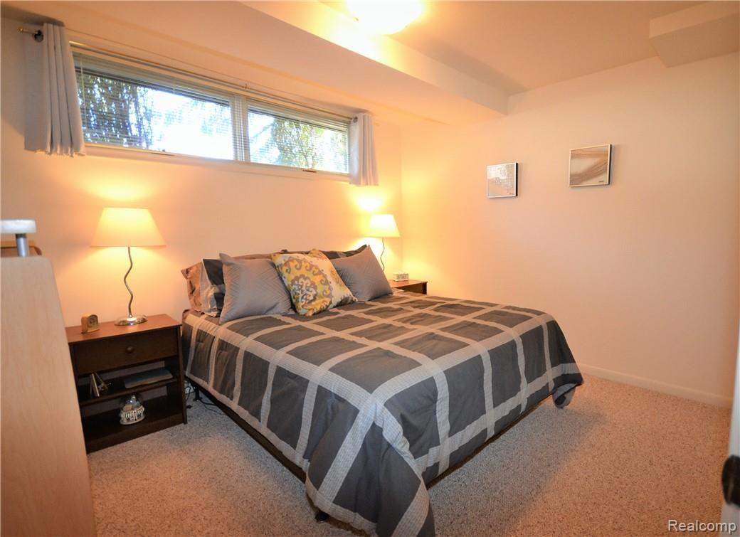 4763 Patrick Road West Bloomfield, MI 48322 - Photo 27 of 48 27.JPG