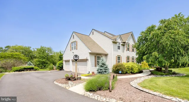 $565,000 | 315 Martingale Circle, Coatesville, PA 19320