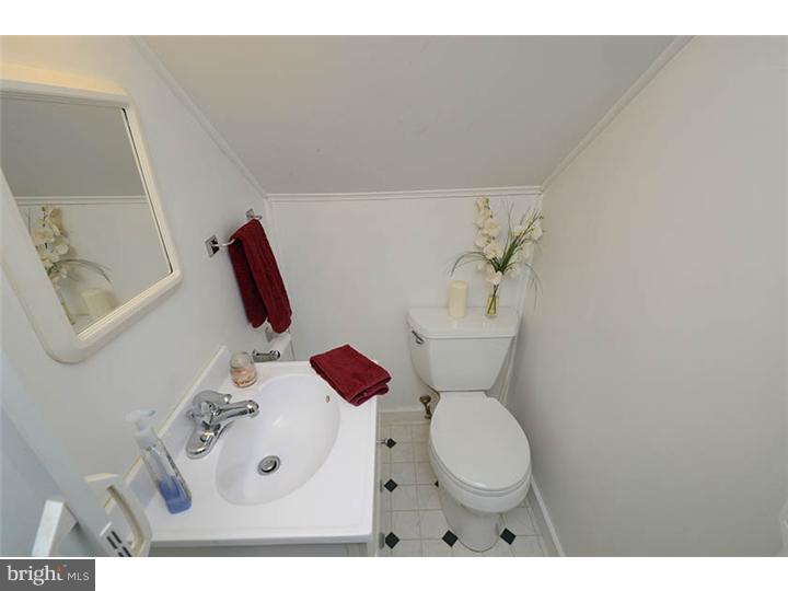 105 Barren Road Newtown Square, PA 19073 - Photo 17 of 25 Half Bath