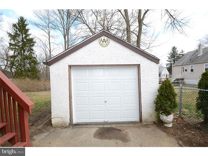 105 Barren Road Newtown Square, PA 19073 - Photo 24 of 25 Garage