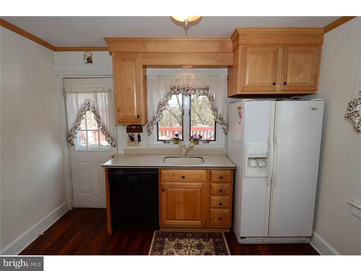 105 Barren Road Newtown Square, PA 19073 - Photo 10 of 25 Kitchen