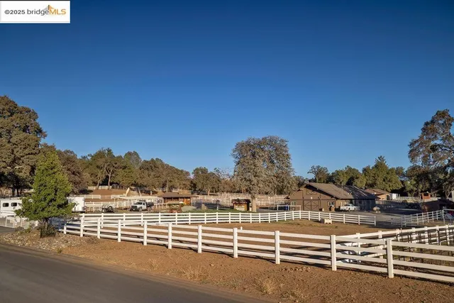 $385,000 | 20747 Rising Hill Circle, Groveland, CA 95321