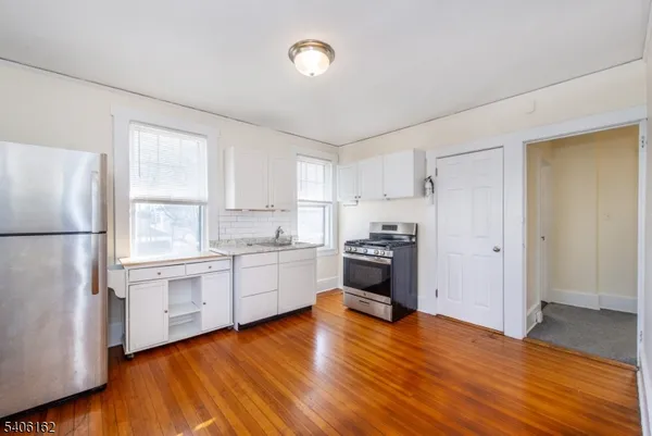 $2,300 | 39 Baldwin Place, Unit 2, Bloomfield, NJ 07003