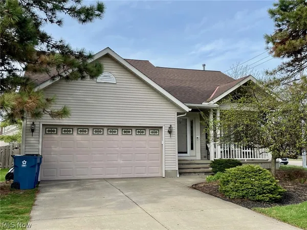 $364,900 | 38445 Westminster Lane, Willoughby, OH 44094