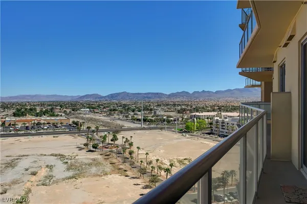 $2,700 | 8255 South Las Vegas Boulevard, Unit 1205, Las Vegas, NV 89123