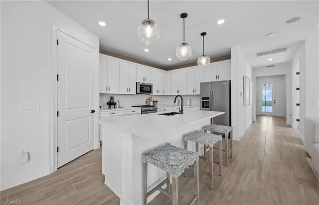 $613,125 | 12599 Quartz Drive, Alva, FL 33920