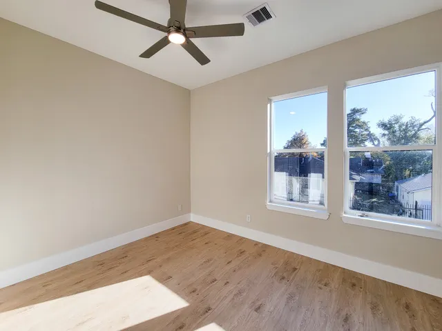 $2,900 | 5613 Leonard Street, Houston, TX 77023