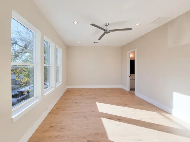 $2,900 | 5613 Leonard Street, Houston, TX 77023