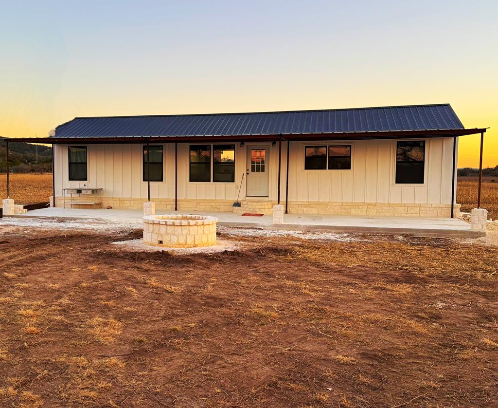 1008 B And R Road Utopia, TX 78884 - Photo 1 of 28