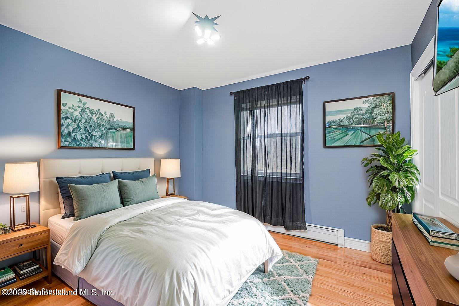 493 Willowbrook Road Staten Island, NY 10314 - Photo 20 of 38 THIRD BEDROOM