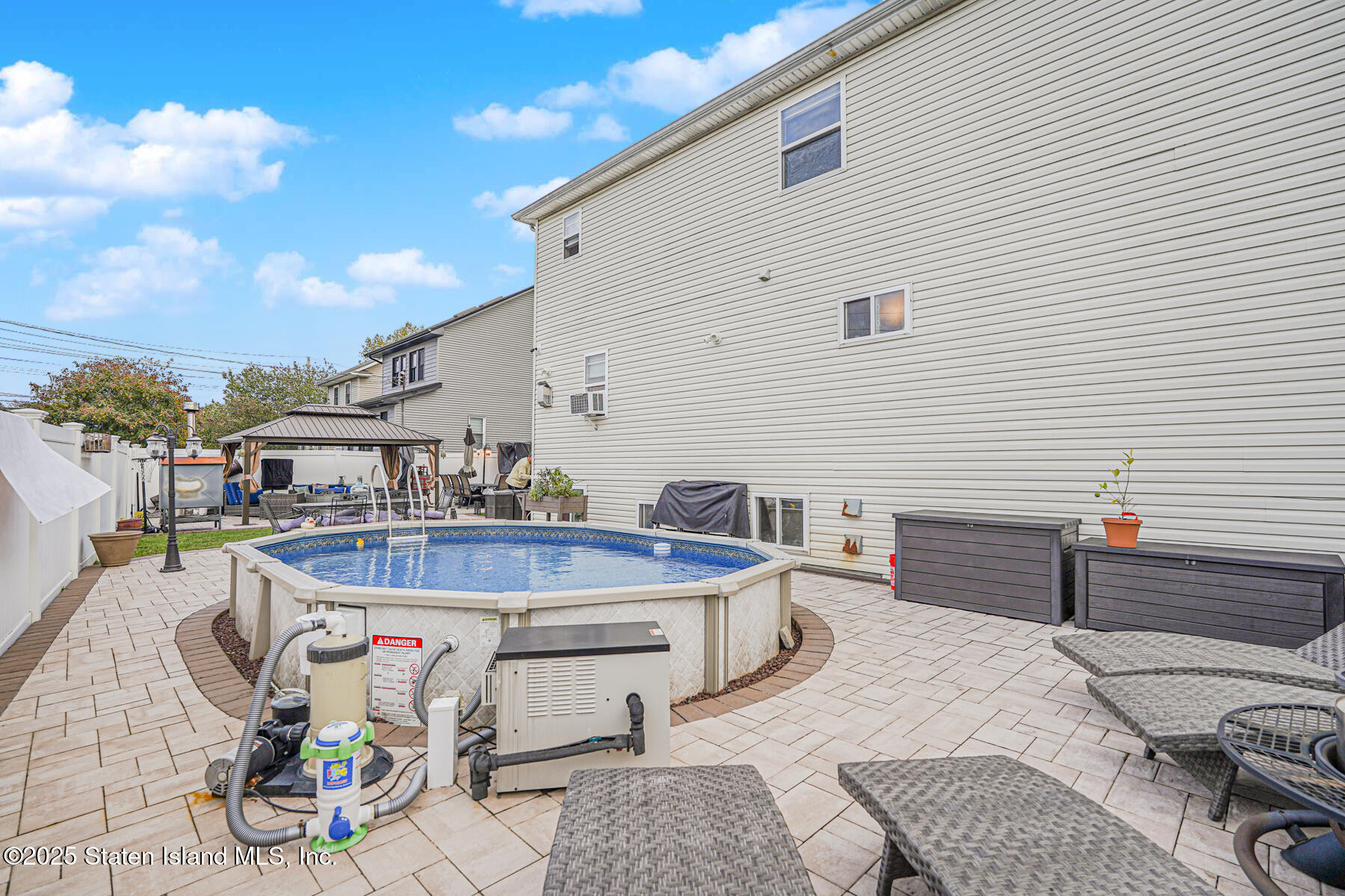 493 Willowbrook Road Staten Island, NY 10314 - Photo 26 of 38 POOL