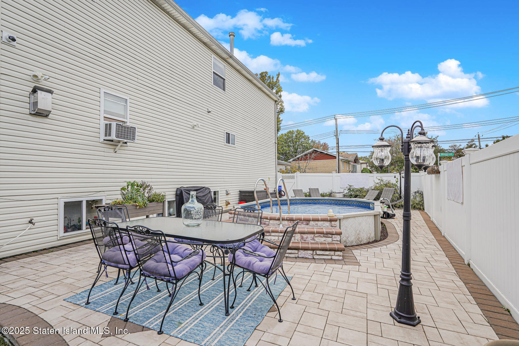 493 Willowbrook Road Staten Island, NY 10314 - Photo 27 of 38 POOL