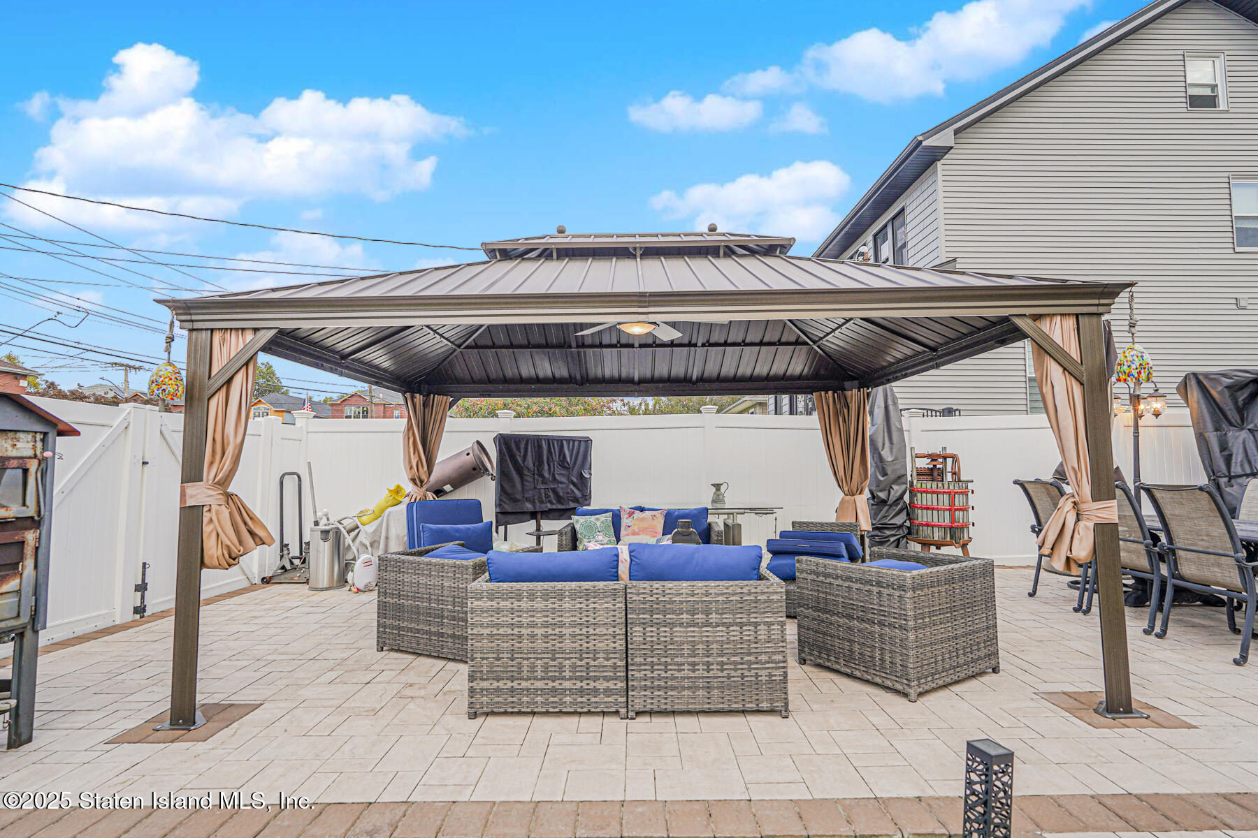 493 Willowbrook Road Staten Island, NY 10314 - Photo 28 of 38 BACKYARD