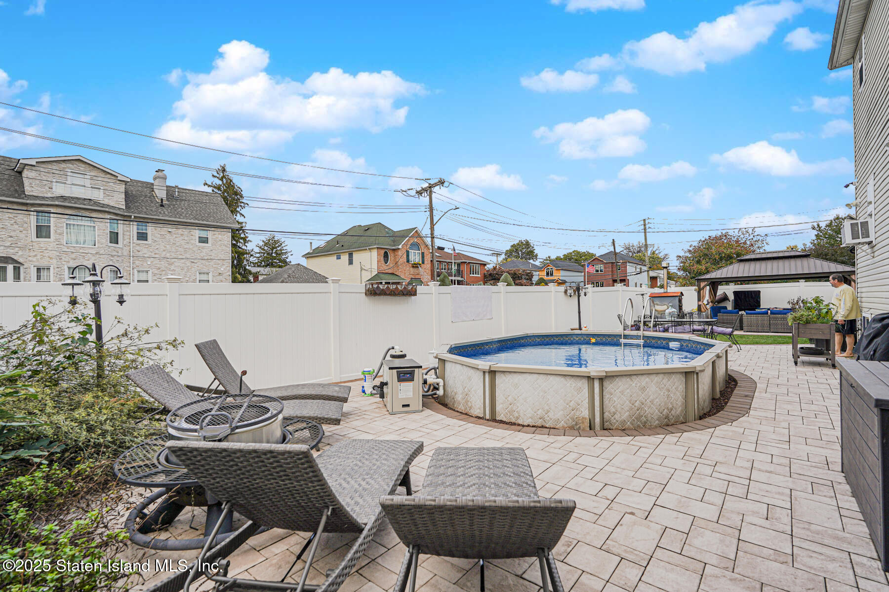 493 Willowbrook Road Staten Island, NY 10314 - Photo 33 of 38 BACKYARD