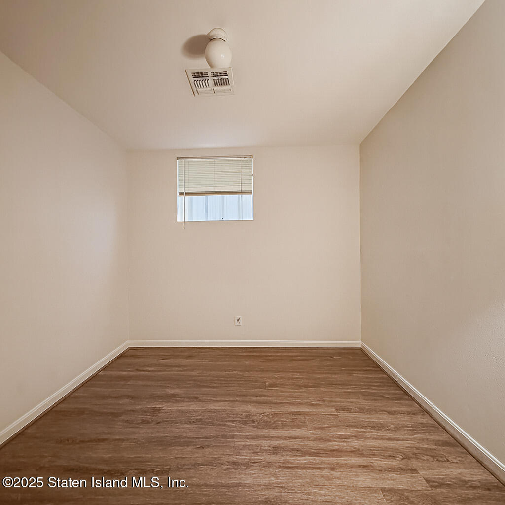 493 Willowbrook Road Staten Island, NY 10314 - Photo 35 of 38 APARTMENT