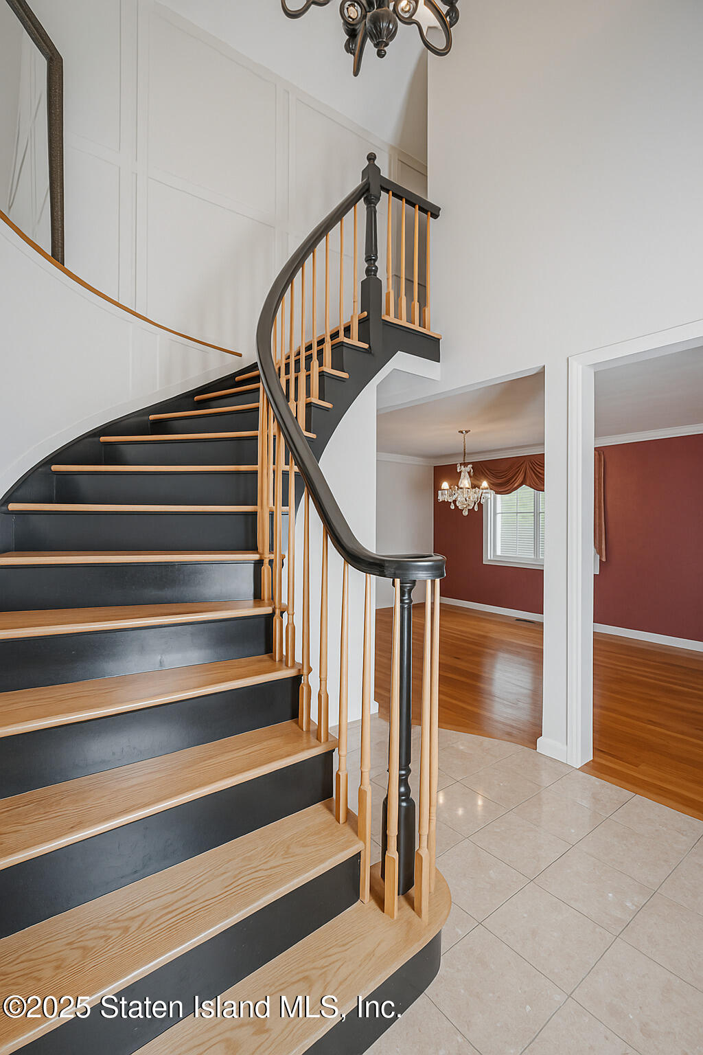 493 Willowbrook Road Staten Island, NY 10314 - Photo 6 of 38 ENTRANCE