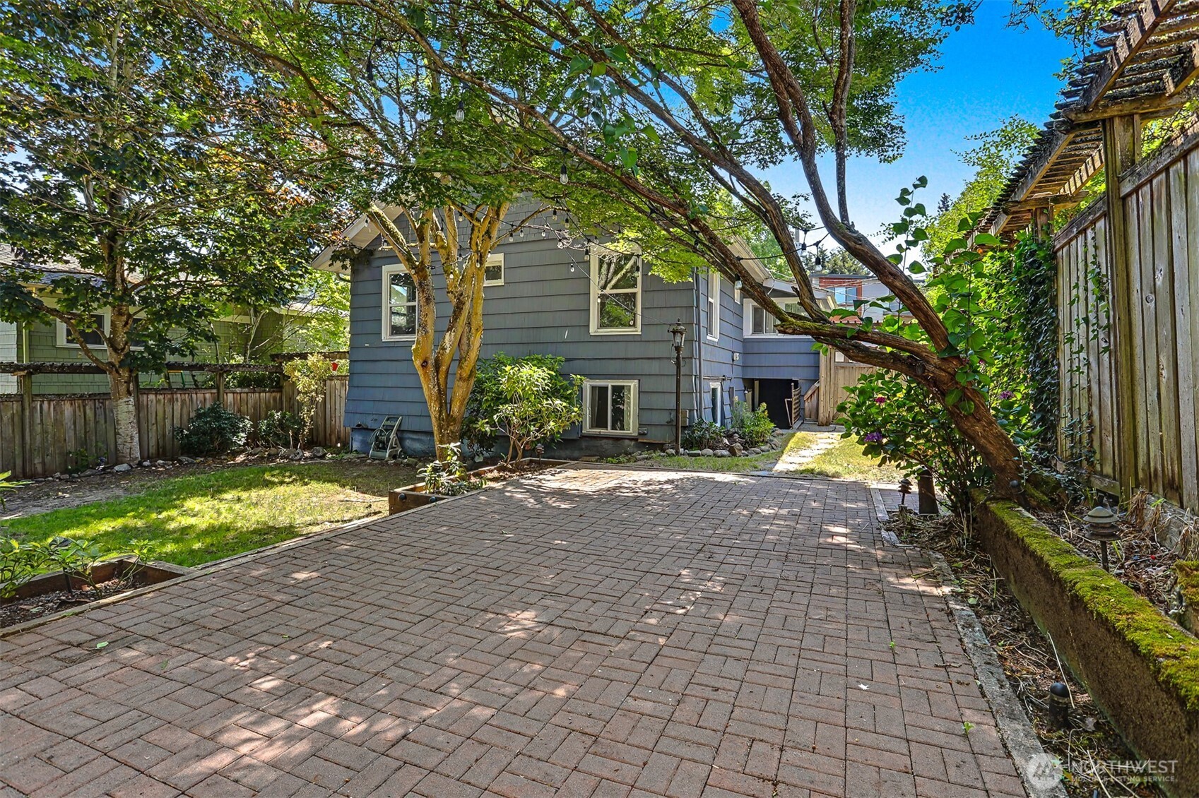 322 North 81st Street Seattle, WA 98103 - Photo 34 of 40
