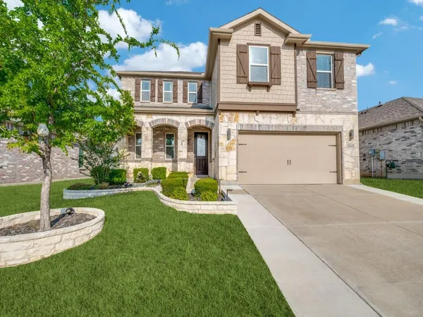 $2,800 | 2612 Wayne Avenue, Aubrey, TX 76227