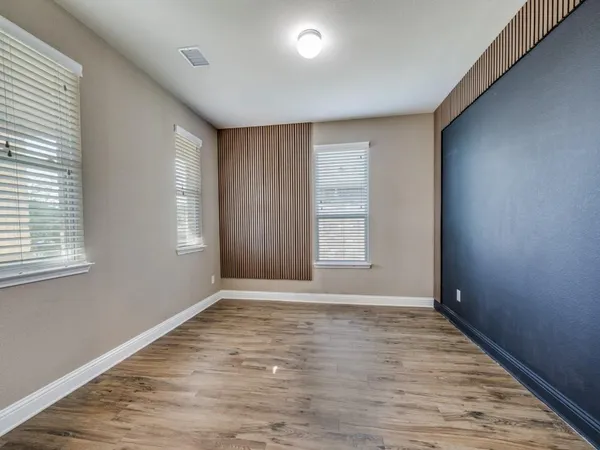 $2,800 | 2612 Wayne Avenue, Aubrey, TX 76227