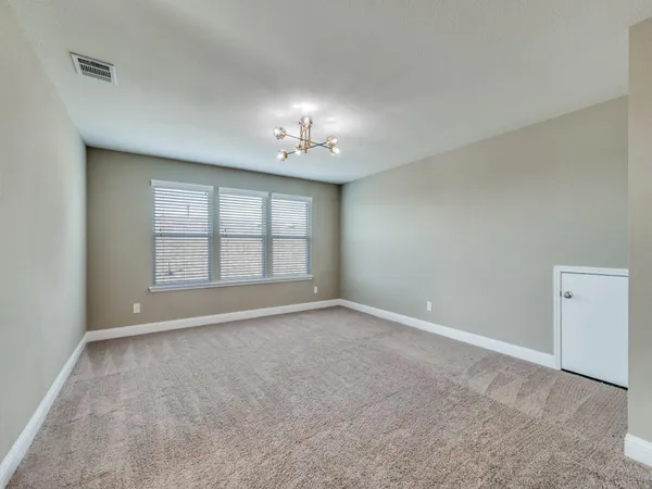 $2,800 | 2612 Wayne Avenue, Aubrey, TX 76227
