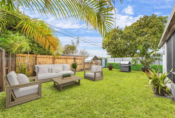 $2,650 | 27 Suffolk Avenue, Hialeah, FL 33010