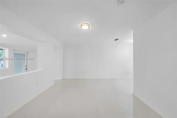 $2,650 | 27 Suffolk Avenue, Hialeah, FL 33010