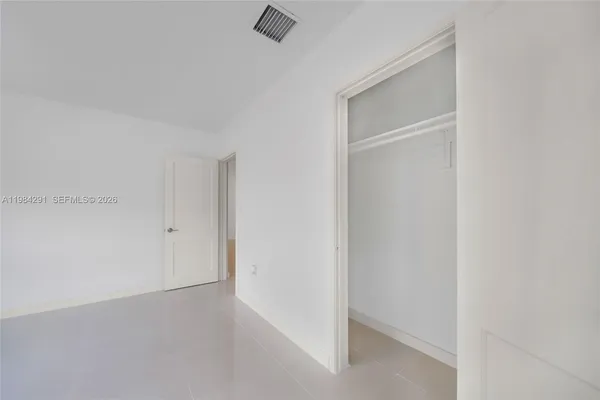 $2,650 | 27 Suffolk Avenue, Hialeah, FL 33010