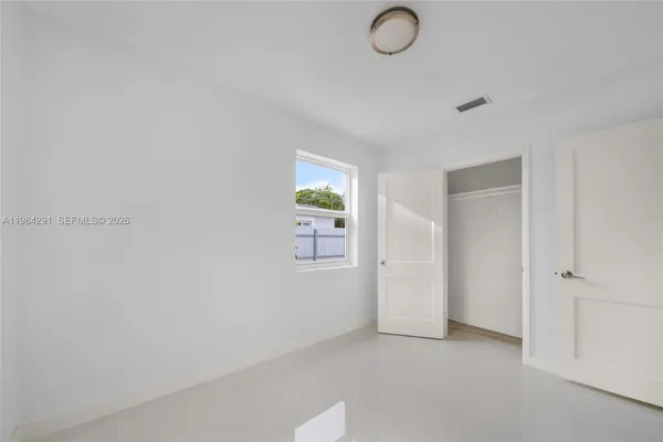 $2,650 | 27 Suffolk Avenue, Hialeah, FL 33010